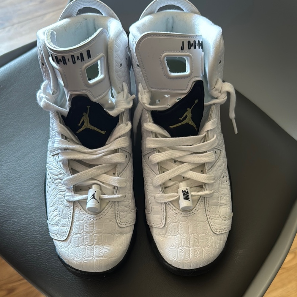 Jordan White and Black Sneakers Versatile Design